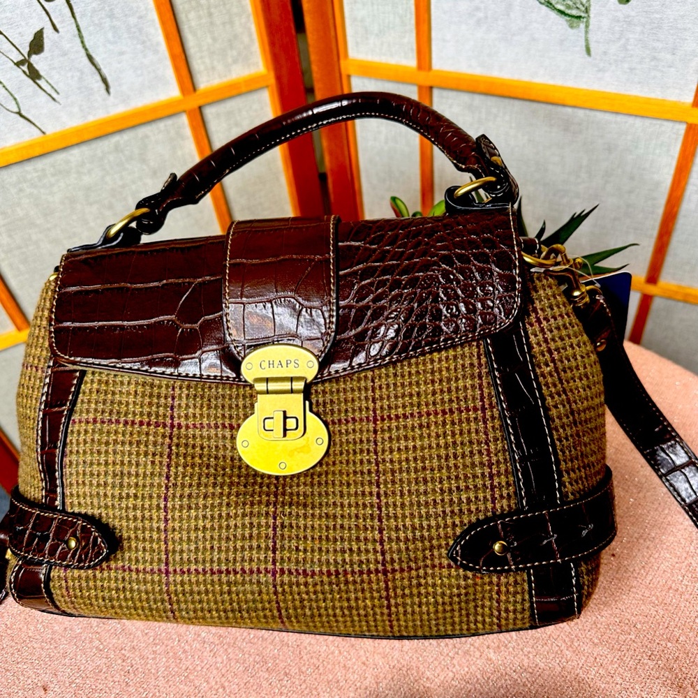 Chaps ladies crossbody bag new with tags